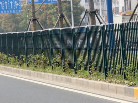 鋅鋼護欄和鐵藝護欄的區別有哪些？